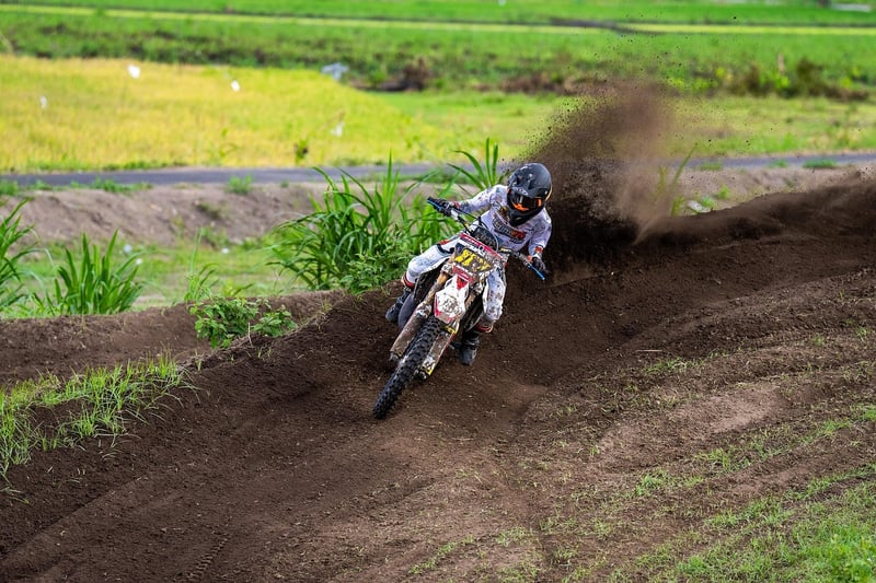 Off-Road Racing